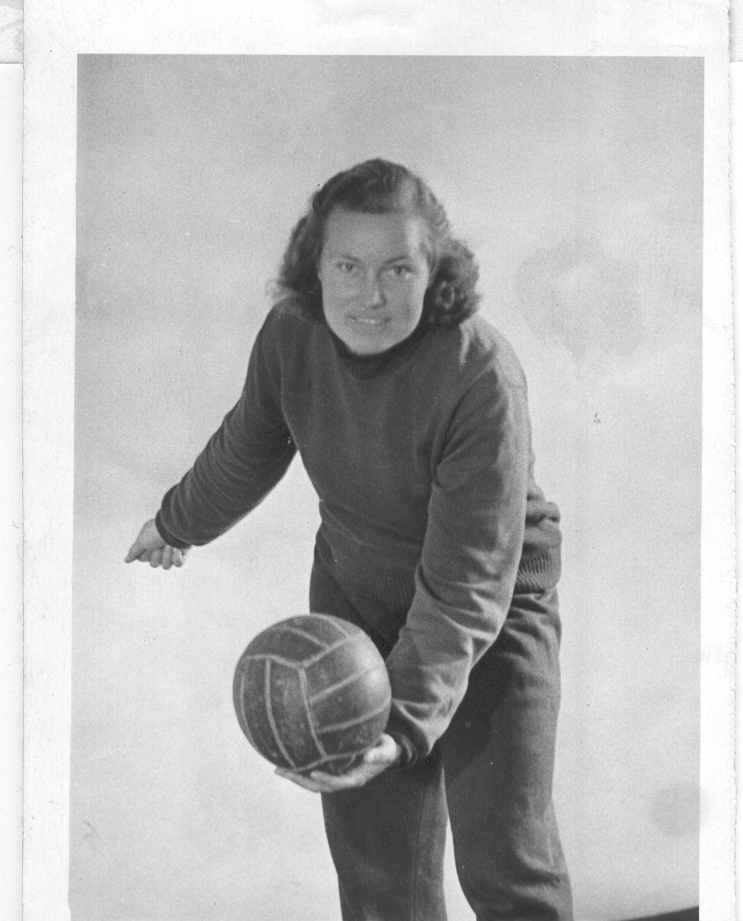 Foto. Kolga, Aino , võrkpallur, ENSV "Jõud" koondise liige 1950-tel.