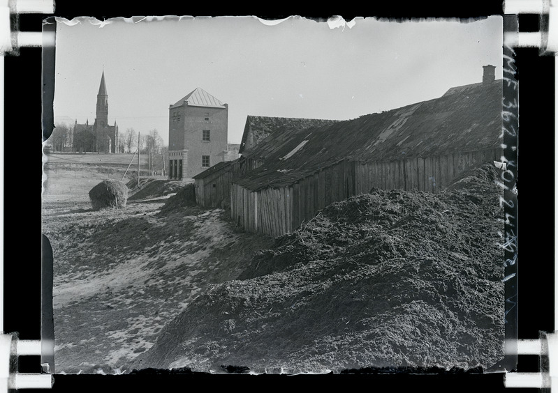 klaasnegatiiv Viljandi, Paala tee ja Vaksali tn nurk, elektrialajaam ja Pauluse kirik 1935 F T. Parri