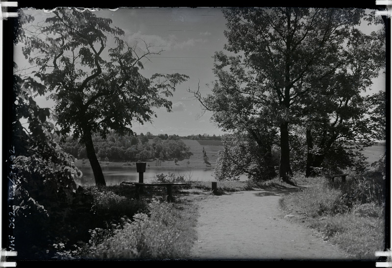 klaasnegatiiv Viljandi, vaade Kaevumäelt järvele 1937 F T. Parri