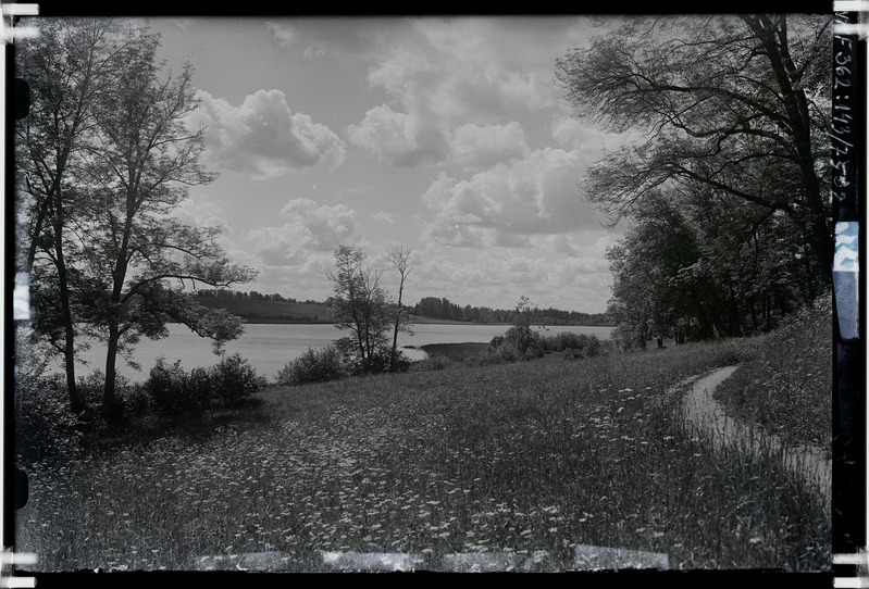 klaasnegatiiv Viljandi järv, kalda-alad 1932 F T. Parri