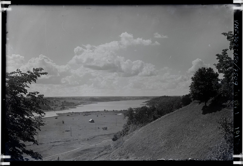 klaasnegatiiv Viljandi, vaade I Kirsimäelt järvele 1935 F T. Parri