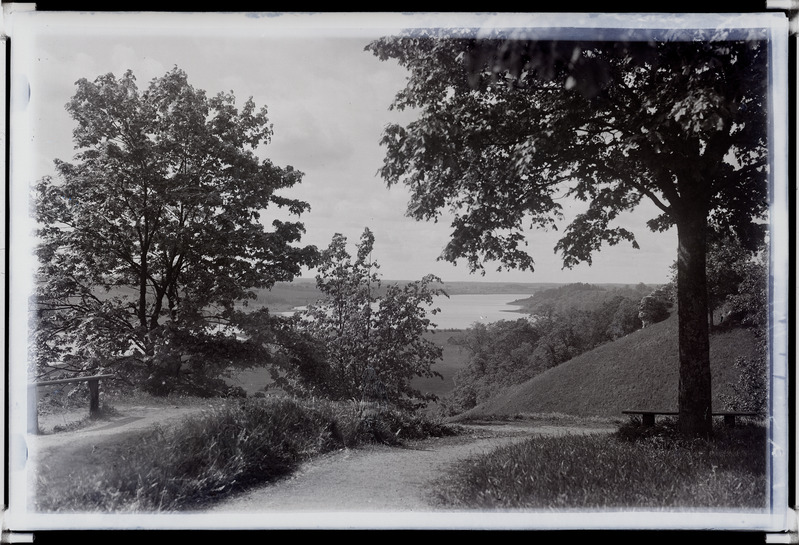 klaasnegatiiv Viljandi, vaade I Kirsimäelt järvele 1931 F T. Parri