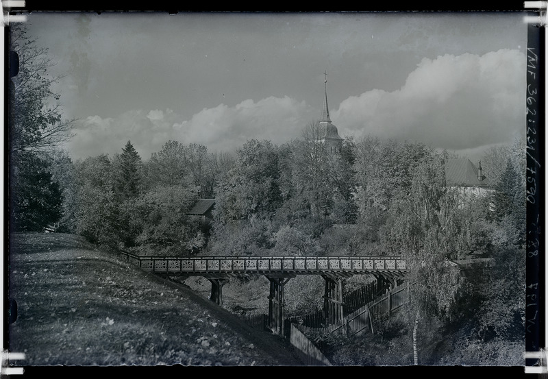 klaasnegatiiv Viljandi, Varesesild, Jaani kirik 1935 F T.Parri