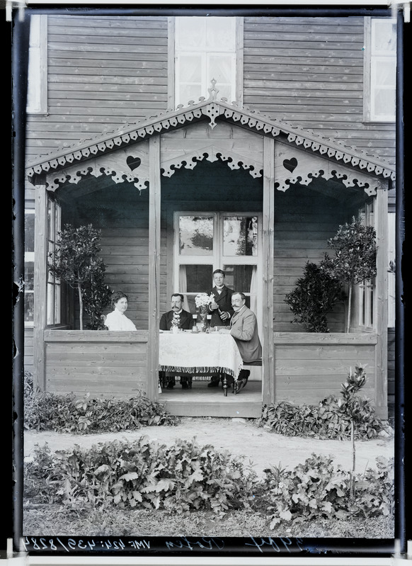 fotonegatiiv, parun von Rosen, Sokolov jt, terrass, laud, 1904, foto J. Riet
