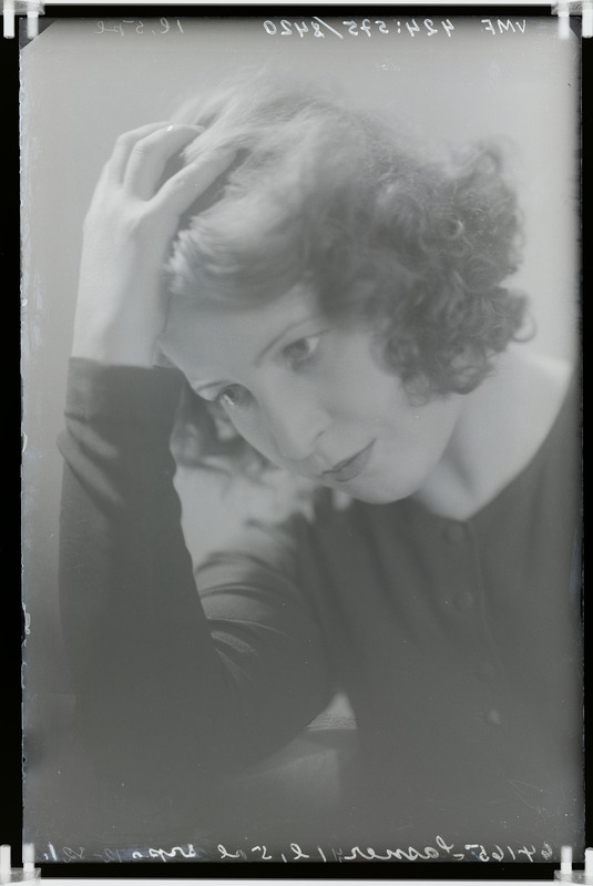 fotonegatiiv,  Ly Lasner, näitleja (1924-48 draamateatris), 1936, foto J. Riet