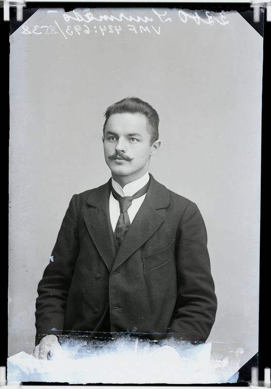 fotonegatiiv, Johannes Suurmets, rinnaportree, 1903, foto J. Riet