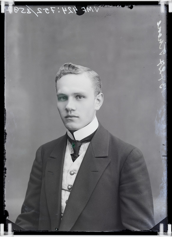 fotonegatiiv, Max Tihane, kaitseliidu- ja äritegelane, 1912, foto J. Riet