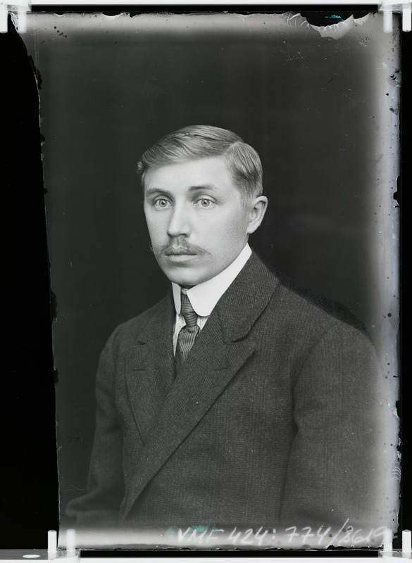 fotonegatiiv, von Mensenkampff, mees, rinnaportree, u 1910, foto J. Riet