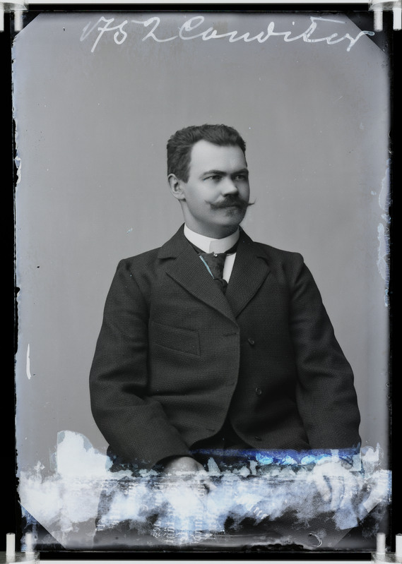 klaasnegatiiv, Convitov, rinnaportree, Paistu kihelkond köster-kooliõpetaja, 1902