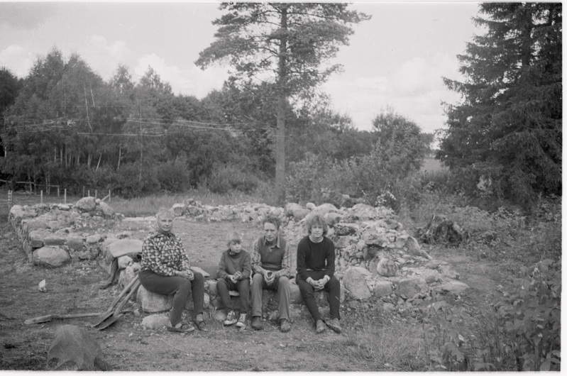 negatiiv, Viljandimaa, Risti kiriku arheoloogilistel kaevamistel osalenud, 1974