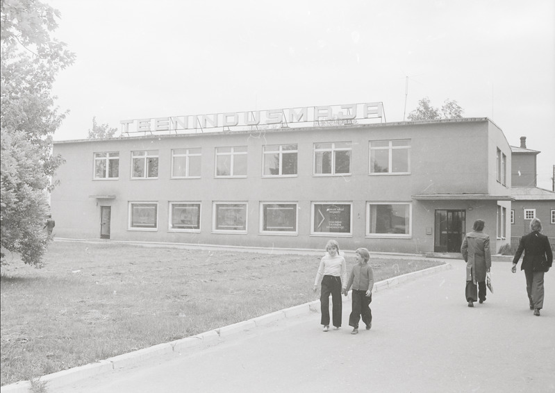 negatiiv, Viljandimaa, Karksi-Nuia teenindusmaja, 1976