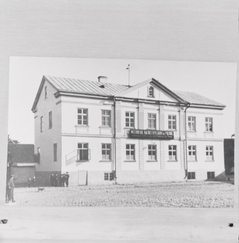 negatiiv, Viljandi Linnakool Suurturu ääres, u 1905