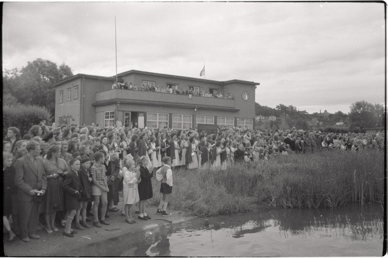 negatiiv, Viljandi, laulupeo veepidu Viljandi järvel, 1960