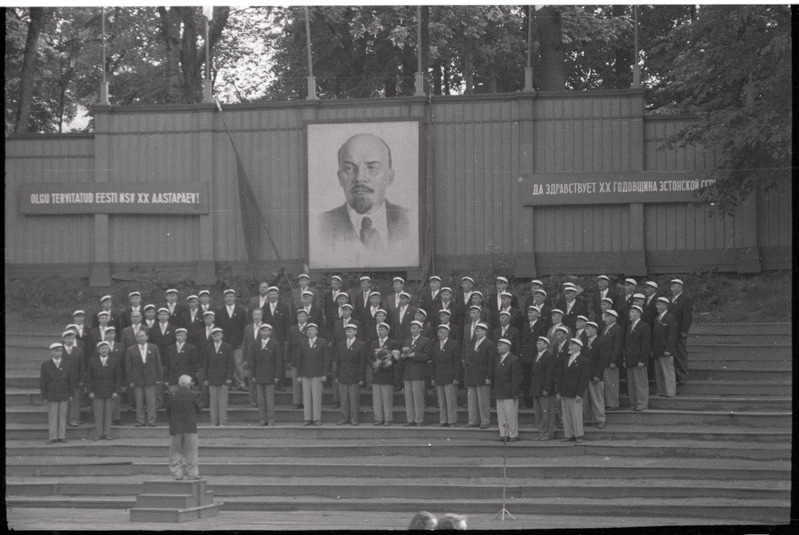 negatiiv, Viljandi Laulupidu, meeskoor Sakala esinemas, 1960