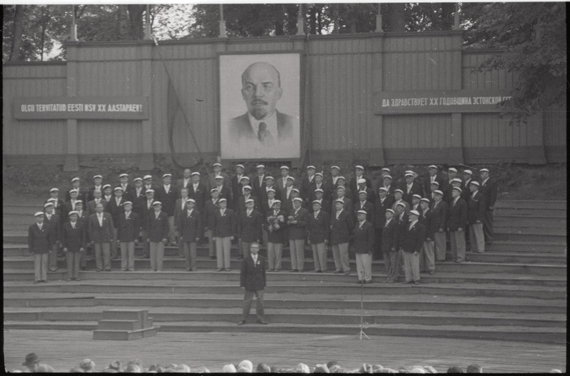 negatiiv, Viljandi Laulupidu, meeskoor Sakala esinemas, 1960