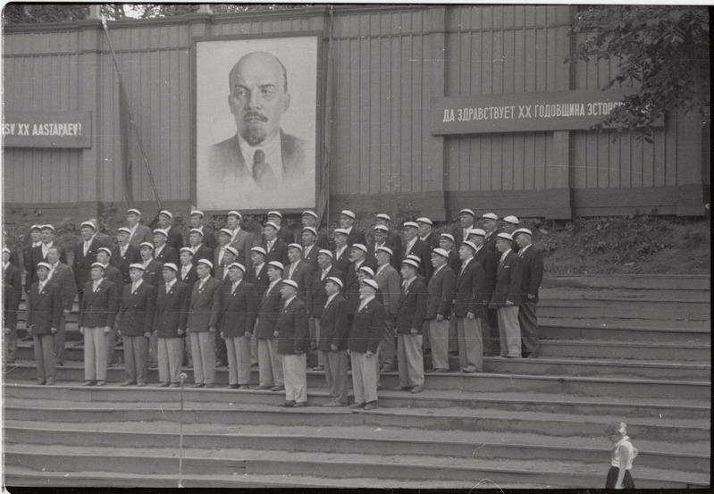 negatiiv, Viljandi Laulupidu, meeskoor Sakala esinemas, 1960