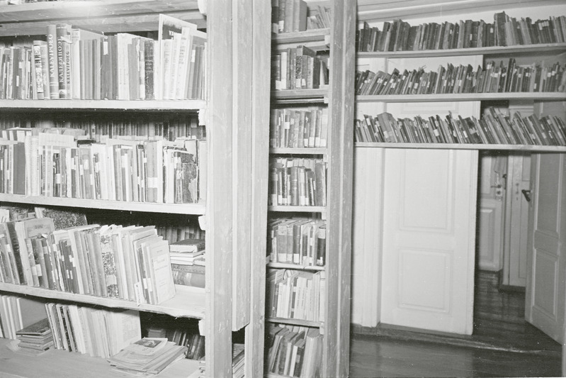 fotonegatiiv, Viljandi muuseum, raamatute fond, 1958, foto L. Vellema