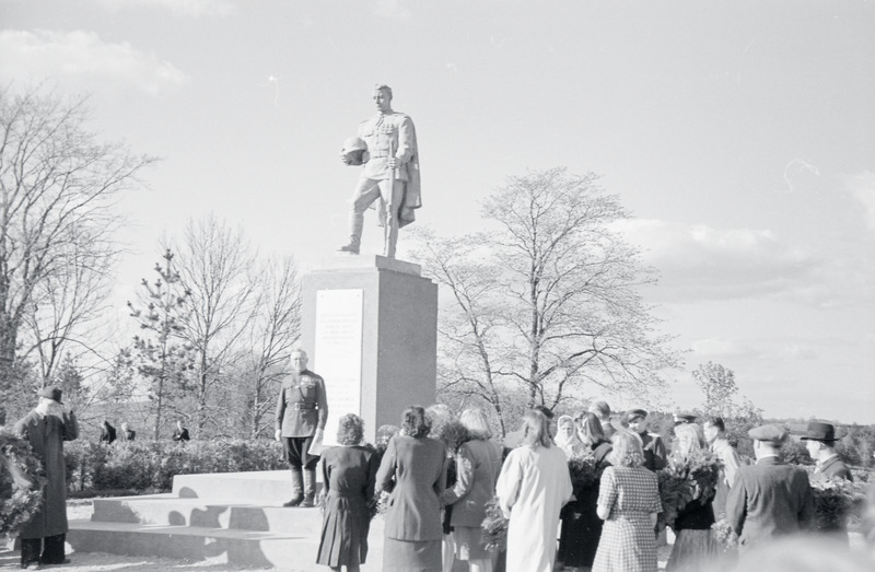 fotonegatiiv, Viljandi, Uueveski, mälestussamba avamine, A.Litter, 1948, foto A. Kiisla