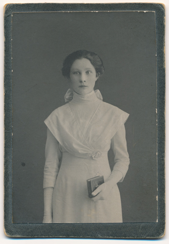foto, Marie Juul (Orik), leer, 1914 foto J. Hallikas