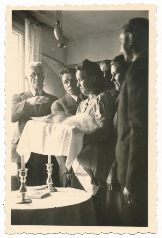 foto, Hellat Luik, ristimine, ristija Anton Suurkask, 5.09.1943
