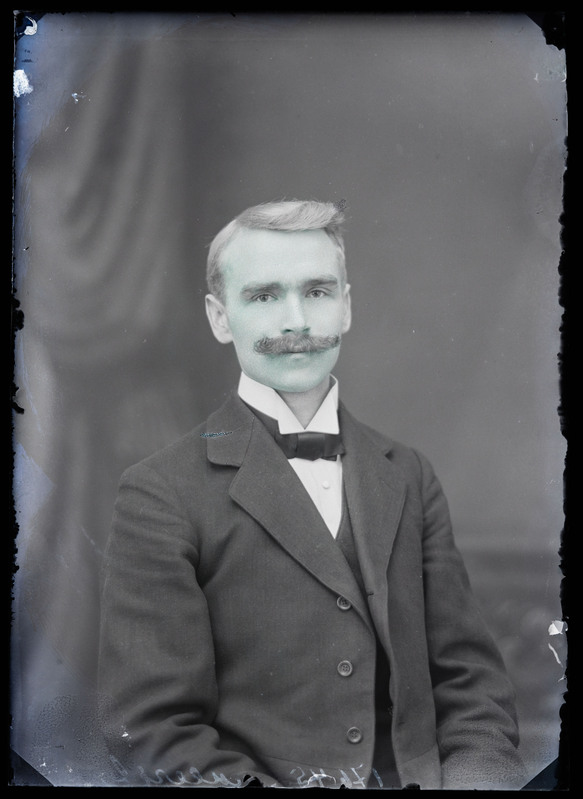 negatiiv Jakob Meerits õpetaja Viljandi khk koolis, foto J. Riet, neg 17645, 21.05.1915