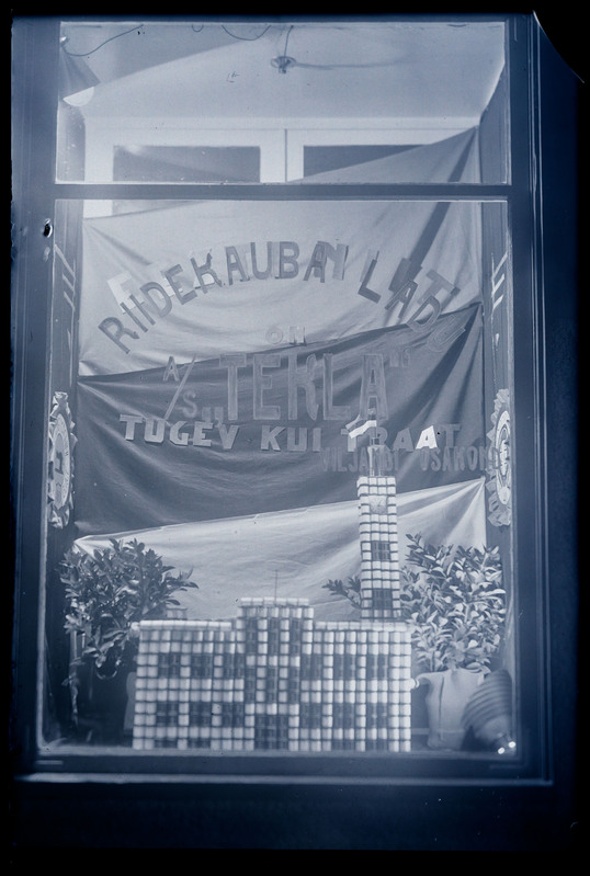 negatiiv Viljandi Tartu tn 6, A/S Tekla vaateaken, foto J. Riet, neg nr-ta, 03.09.1934