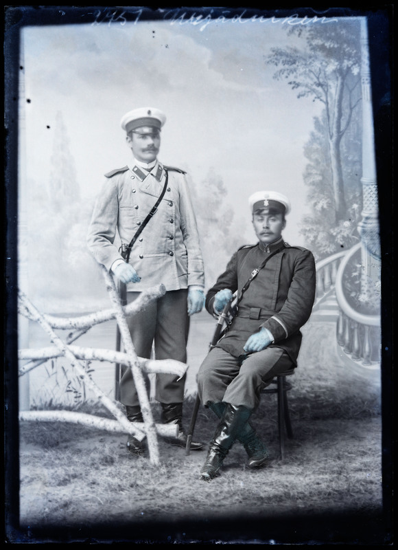 negatiiv urjadnikud (maakordnikud), 2, foto J. Riet, neg 2751, 04.06.1903