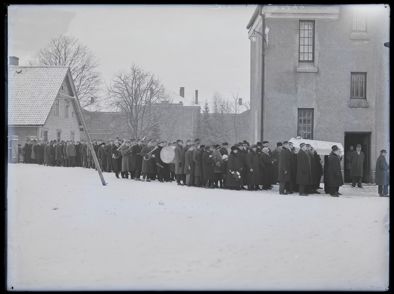 negatiiv Viljandi, matuserong, üliõpilane Hans Ruubel (1902-1926), foto J. Riet, neg 47965, 1926 veebruar