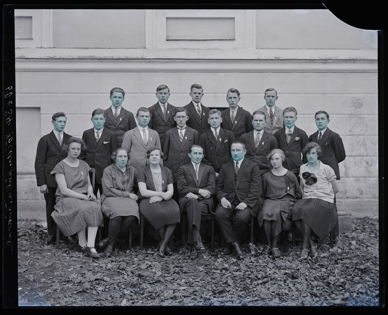 negatiiv Viljandi khk Vana-Võidu Põllutöökool, grupp, foto J. Riet, neg 50634, 1928 mai