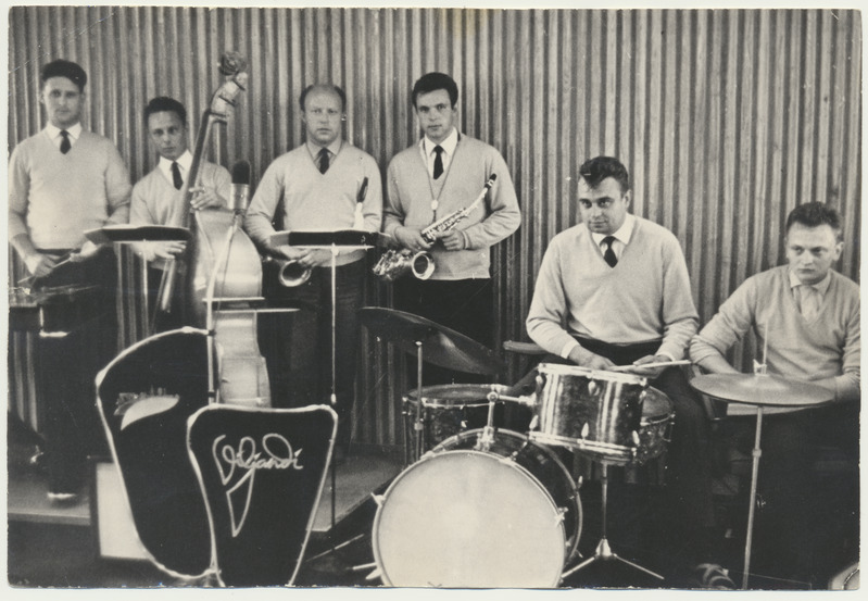 foto restoran Viljandi Tartu tn 11, orkester u 1965