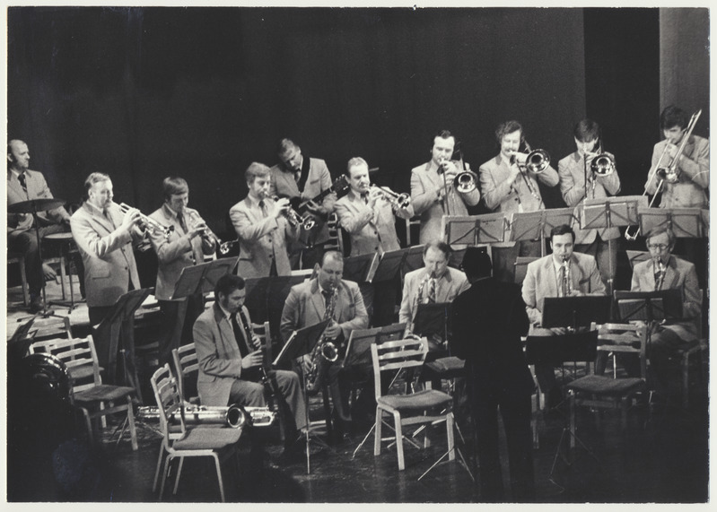 foto, Viljandi Noortemaja, Big Band, dirigent Tõnu Kallaste, 04.04.1986