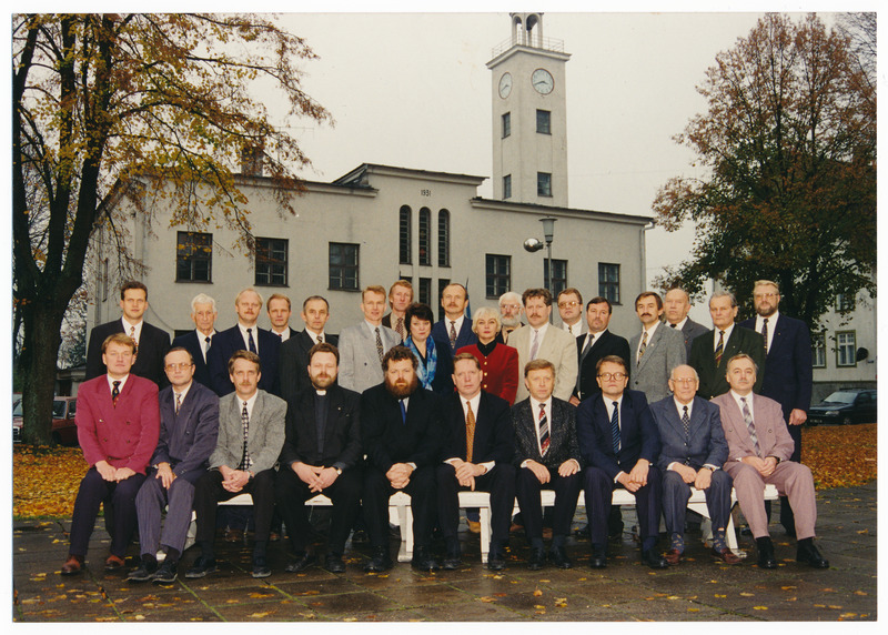 värvifoto, Viljandi linnavolikogu IX koosseis, raekoda, oktoober 1996, I r vasakult 6. A. Kimber, esimees