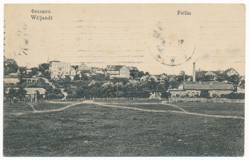 trükipostkaart albumis, Viljandi, vasakul Trepimägi, paremal tapamaja u 1909