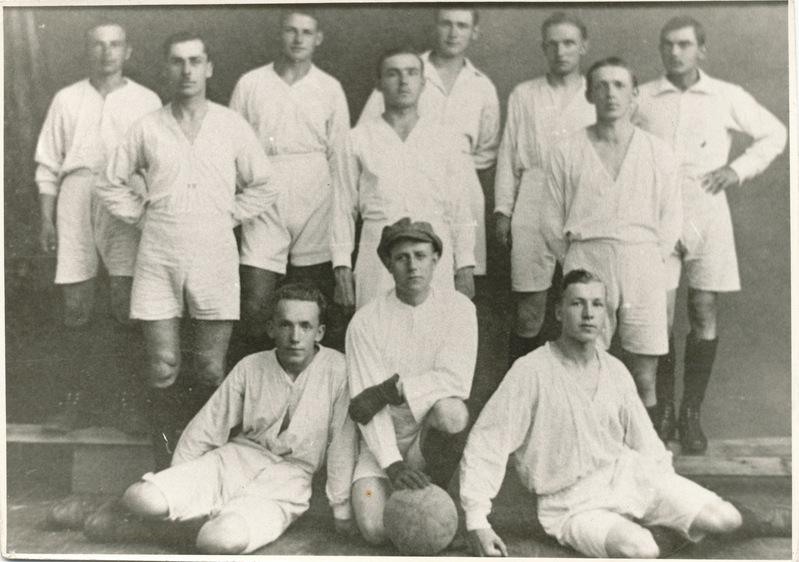 Valga esimene jalgpallimeeskond