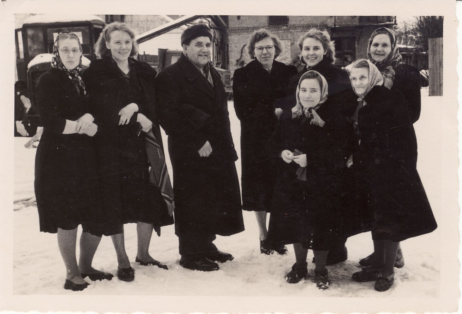 Valga Tööstuskombinaadi moeateljee õmblejad