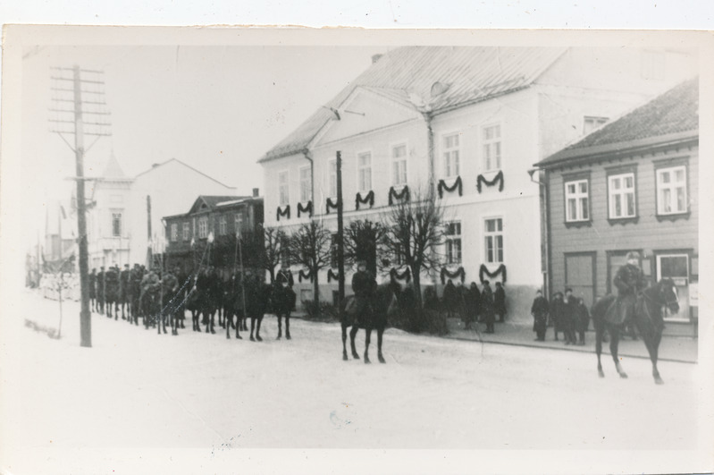 Kaitseliidu ratsavägi paraadil