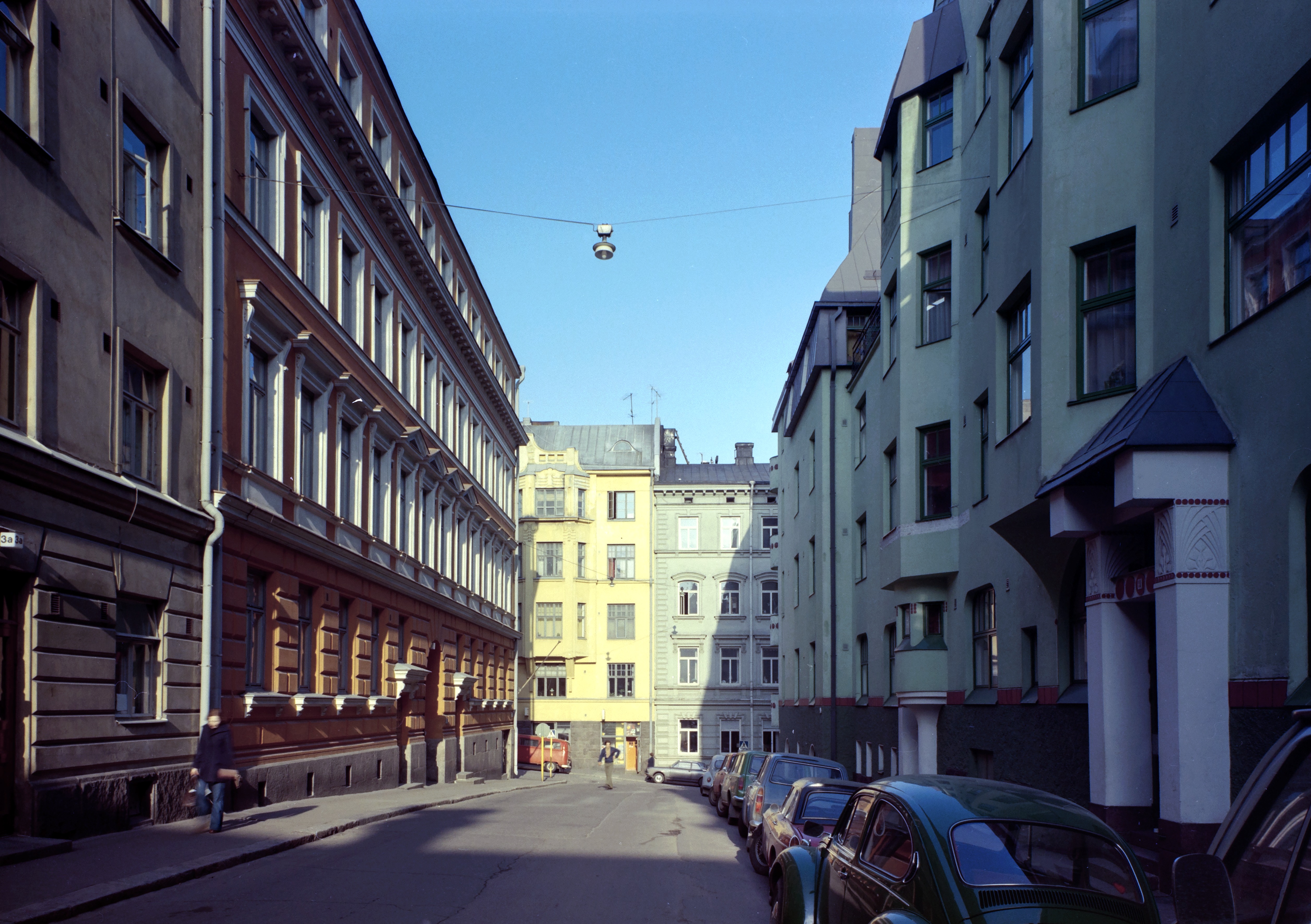 Kulmakatu 3a, 1 ja 2 sekä Meritullinkatu 25 ja 29.