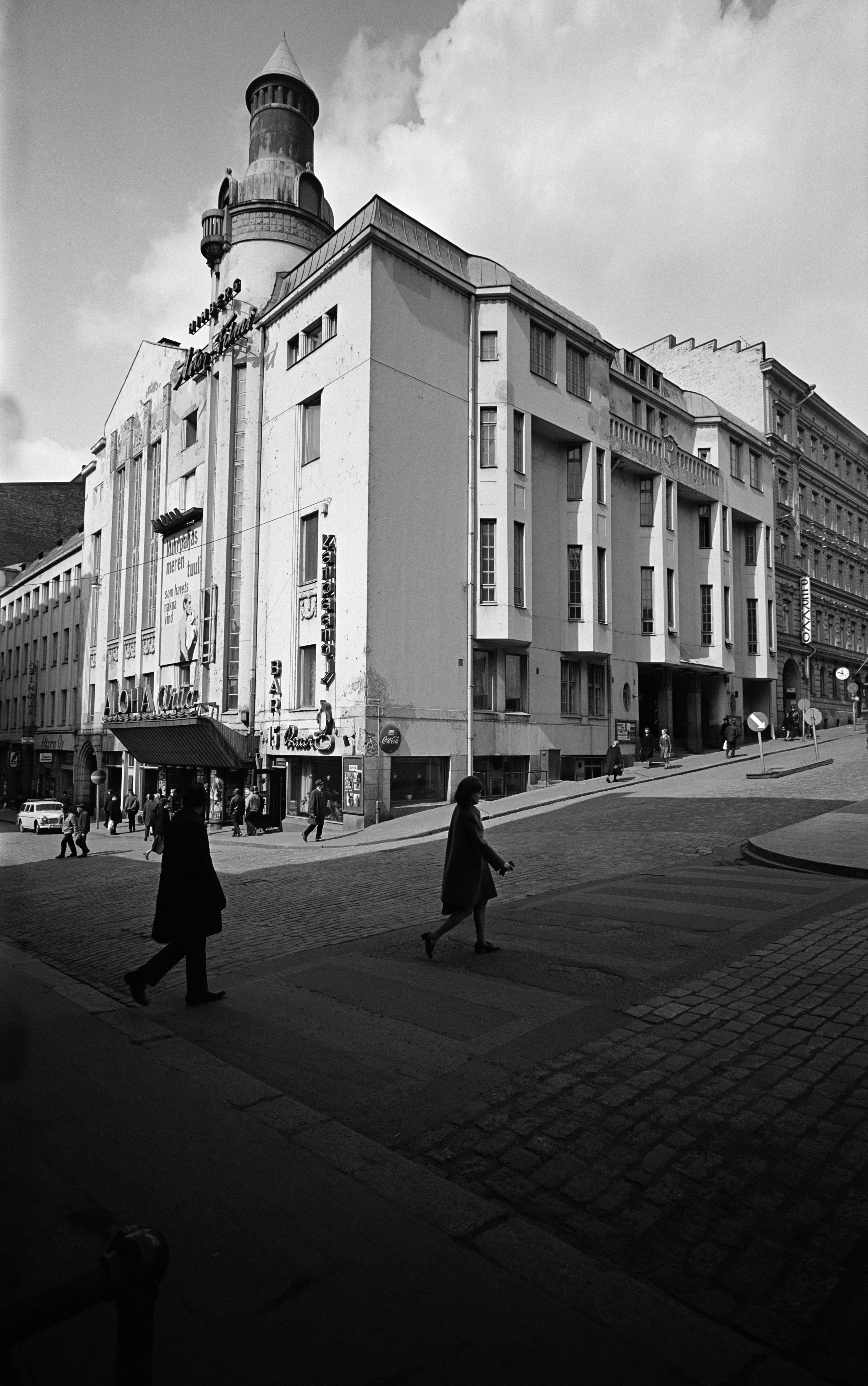 Hallituskatu 15 (=Yliopistonkatu 5), Heimolan talo