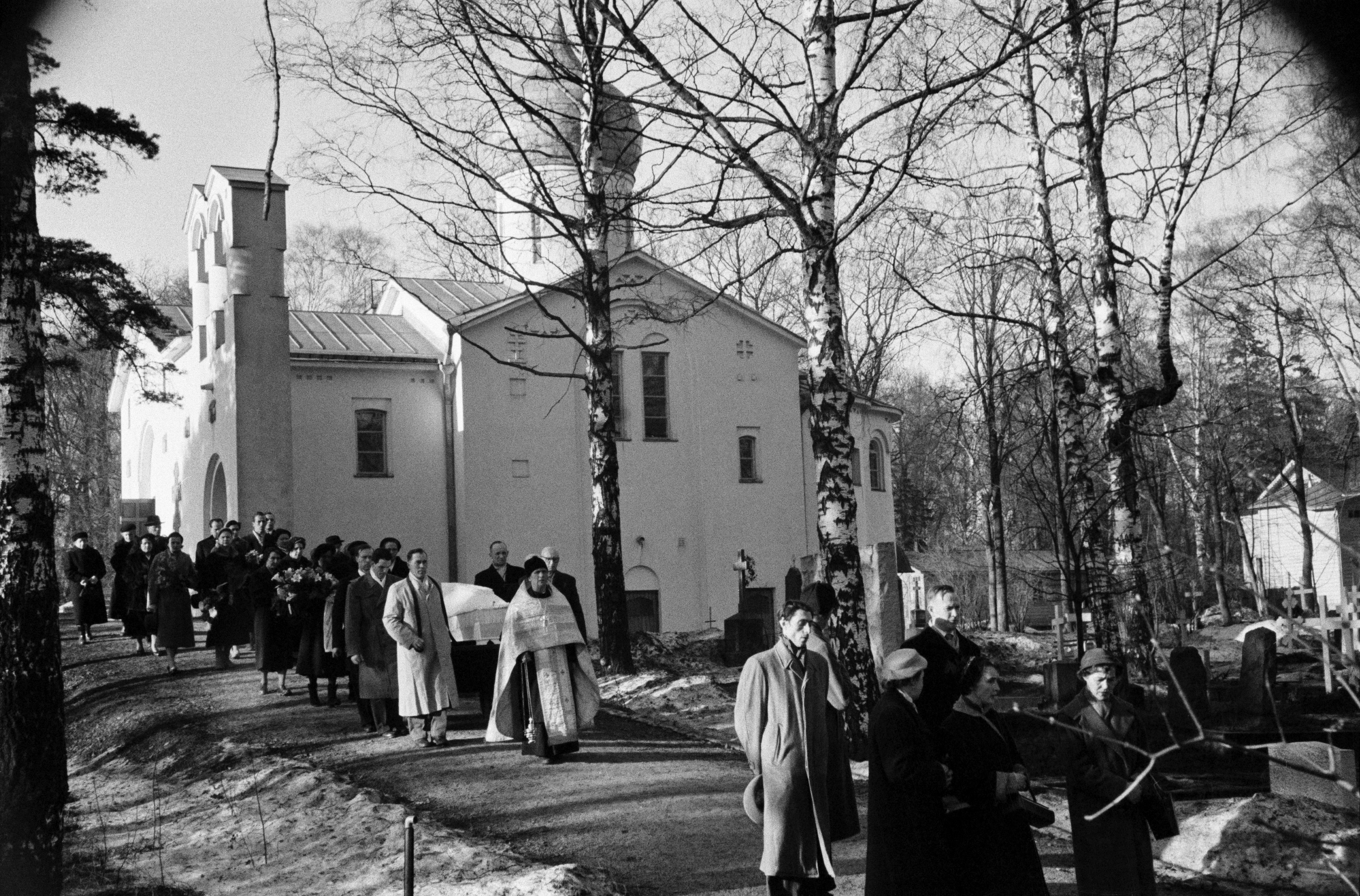 Lapinlahden ortodoksinen hautausmaa (=Helsingin ortodoksisen seurakunnan hautausmaa), Valdemar Kinertin hautajaiset, hautasaatto