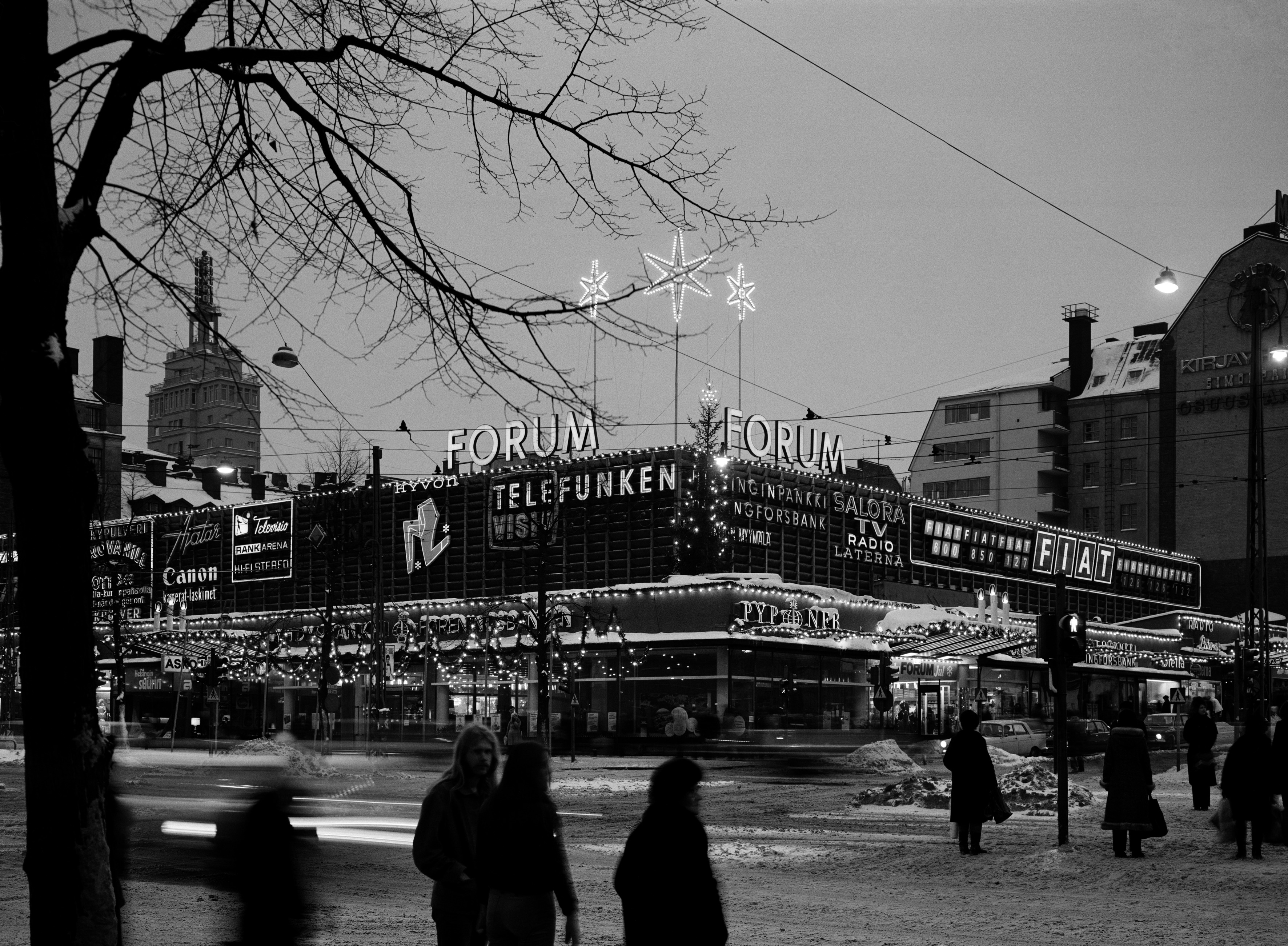 Forum jouluvalaistuna, Mannerheimintie 20.