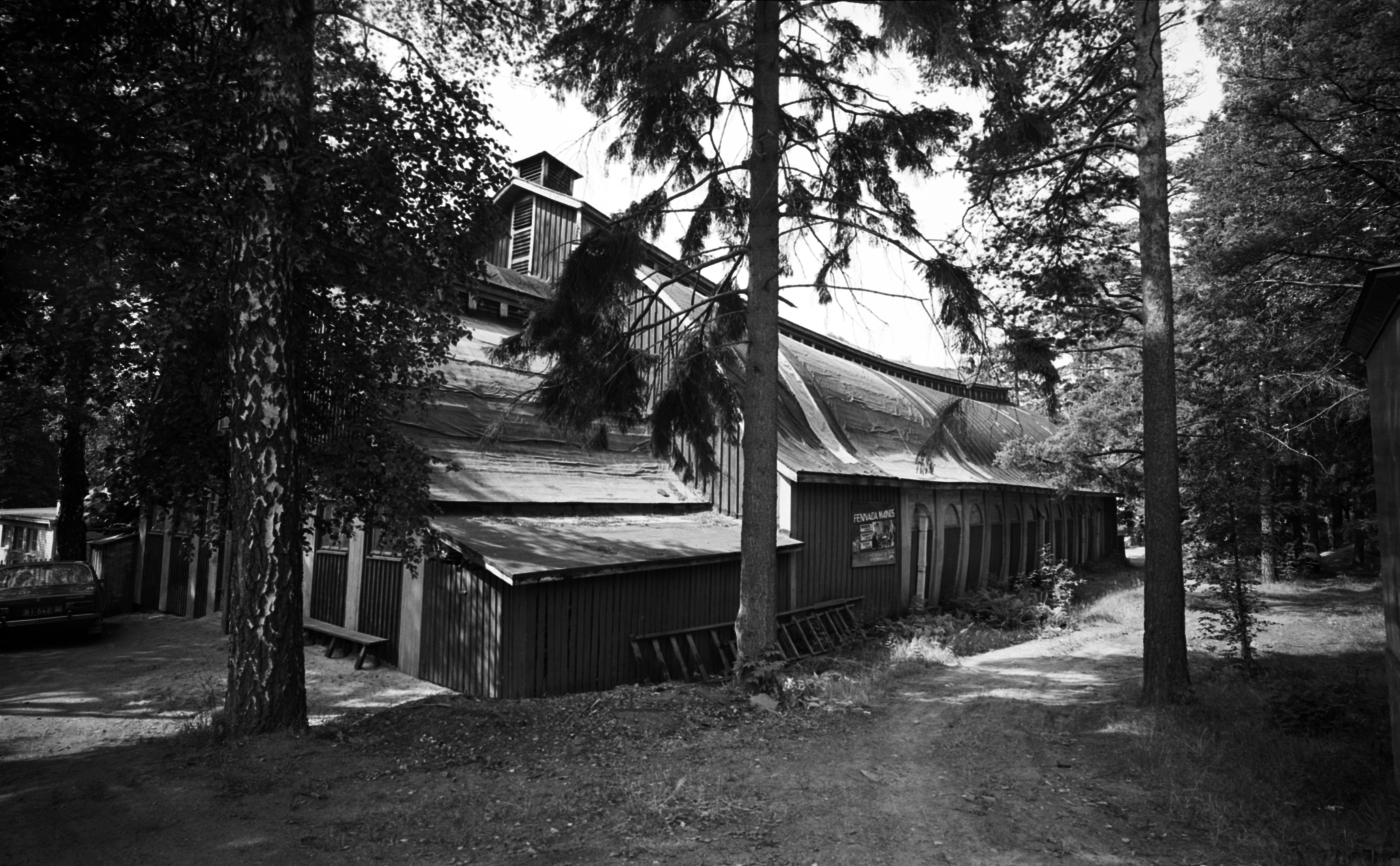 Fennada-Filmi Oy:n studio, Kulosaarentie 37. ( ?) Kulosaari