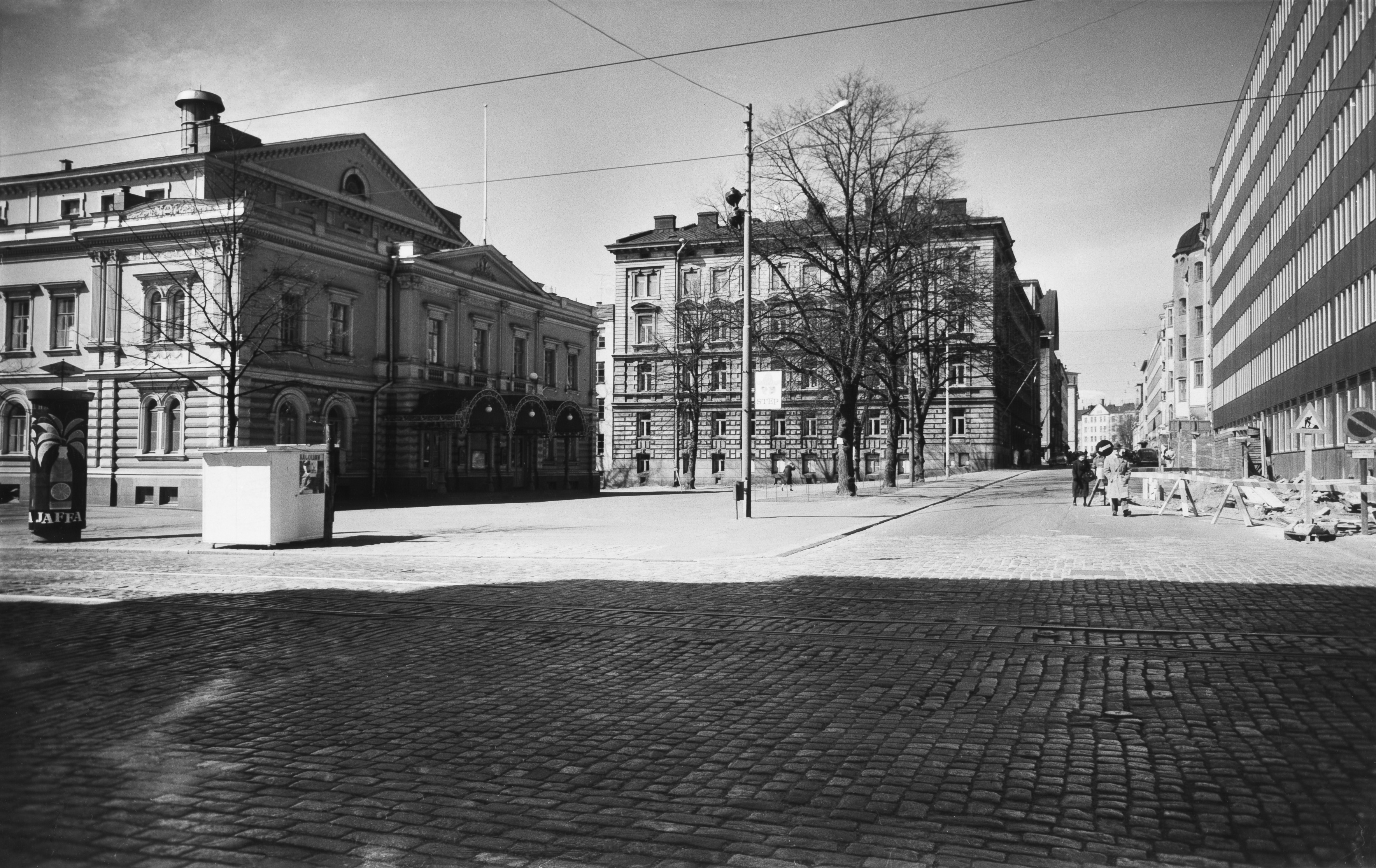 Albertinkatu 32, 34. Kansallisooppera.