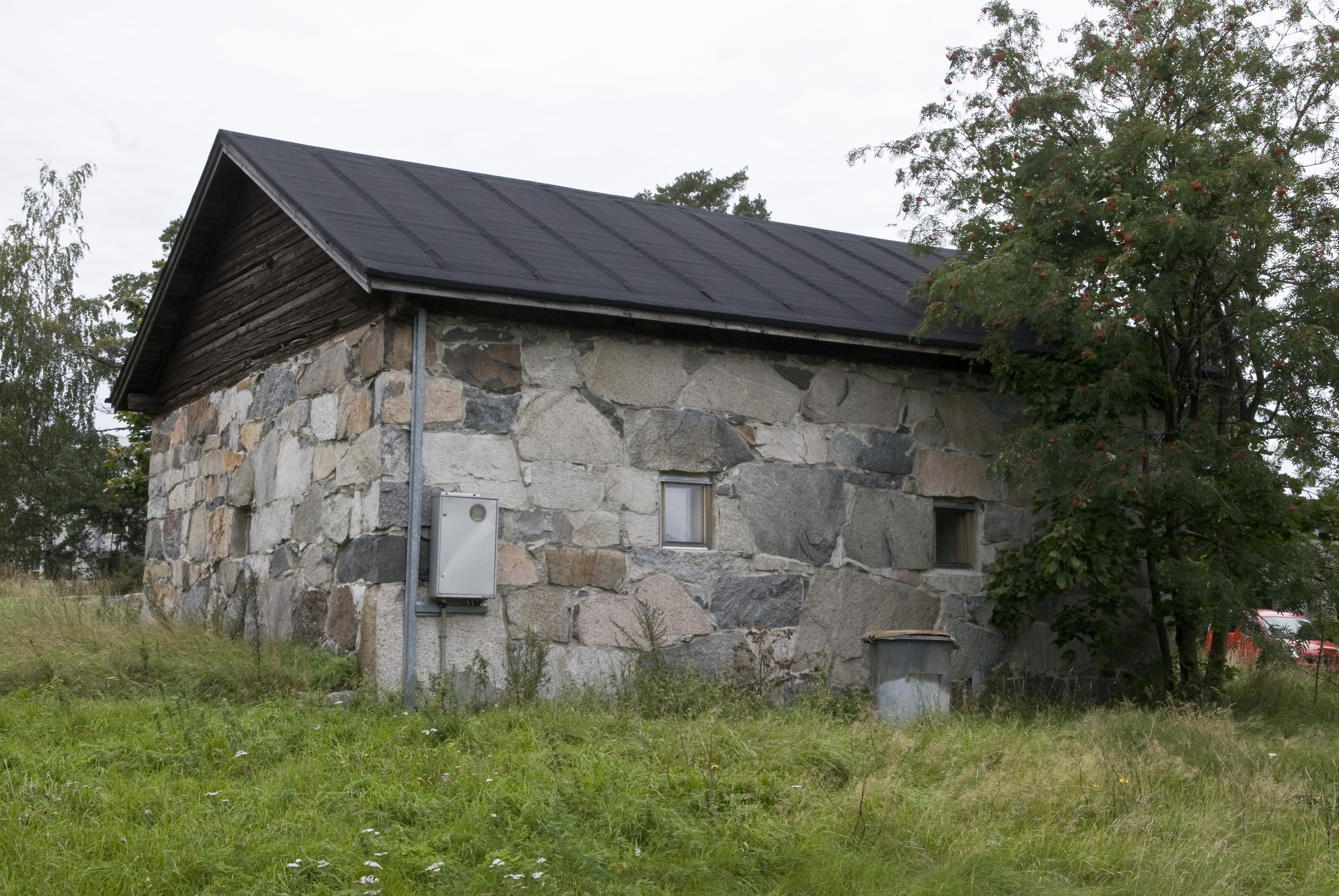 Laajasalo, Jollaksen kartanon kivimakasiini.