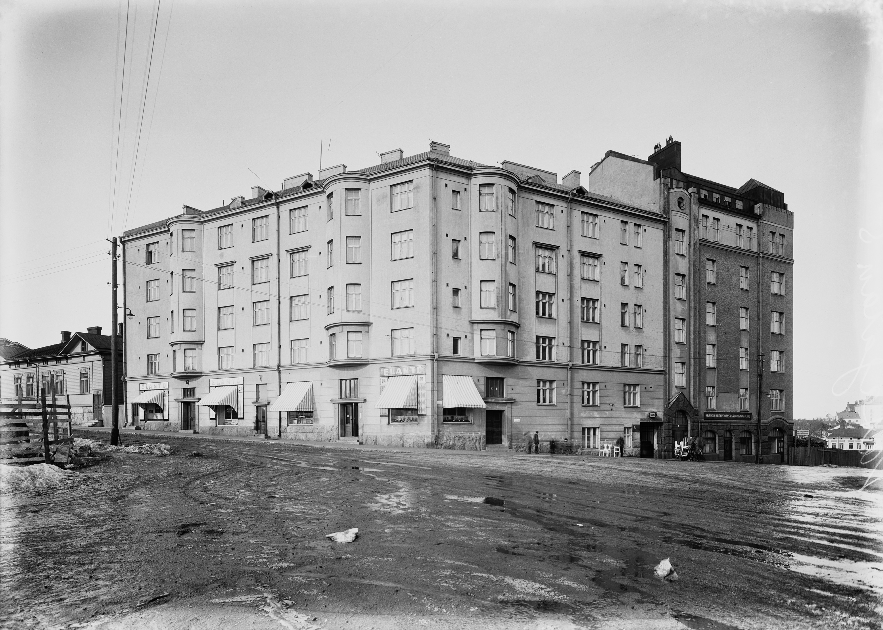 Vaasankatu 5 - Pengerkatu 30 (= Kinaporinkatu 2), Pengerkatu 32 (= Kinaporinkatu 4)