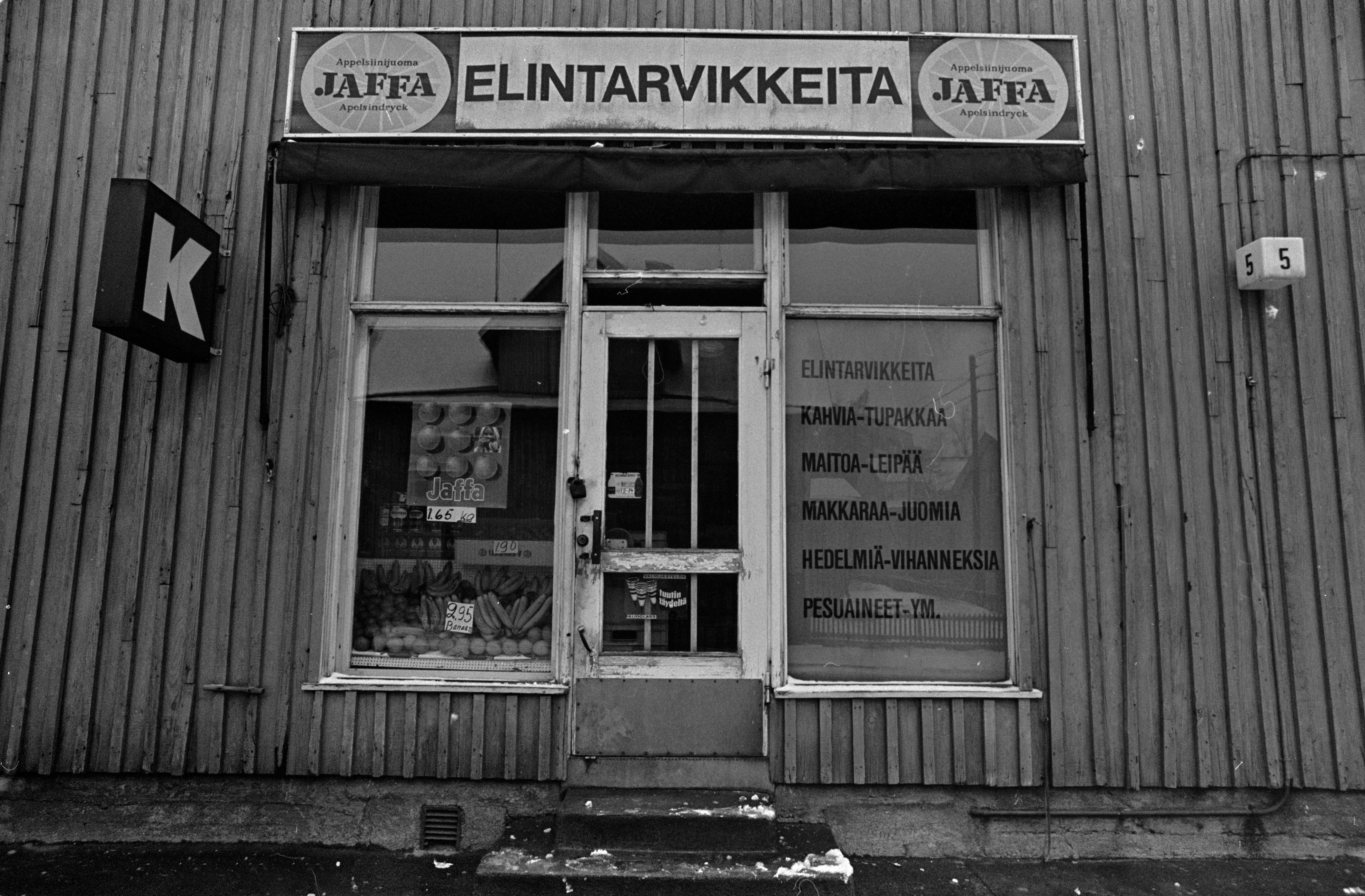 K-elintarvikemyymälä puurakennuksessa Toukolassa
