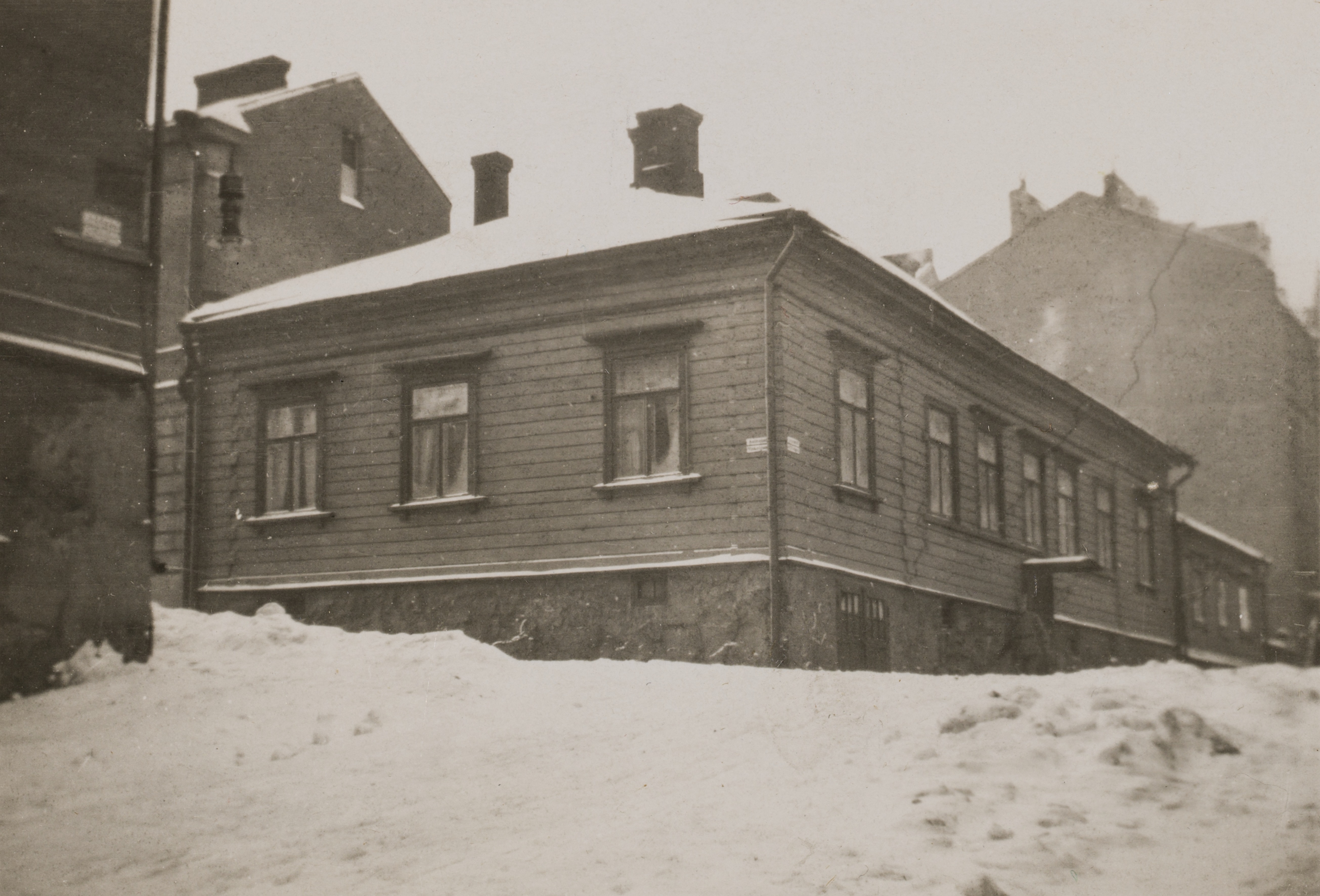 Kristianinkatu 10 - Kulmakatu 12.