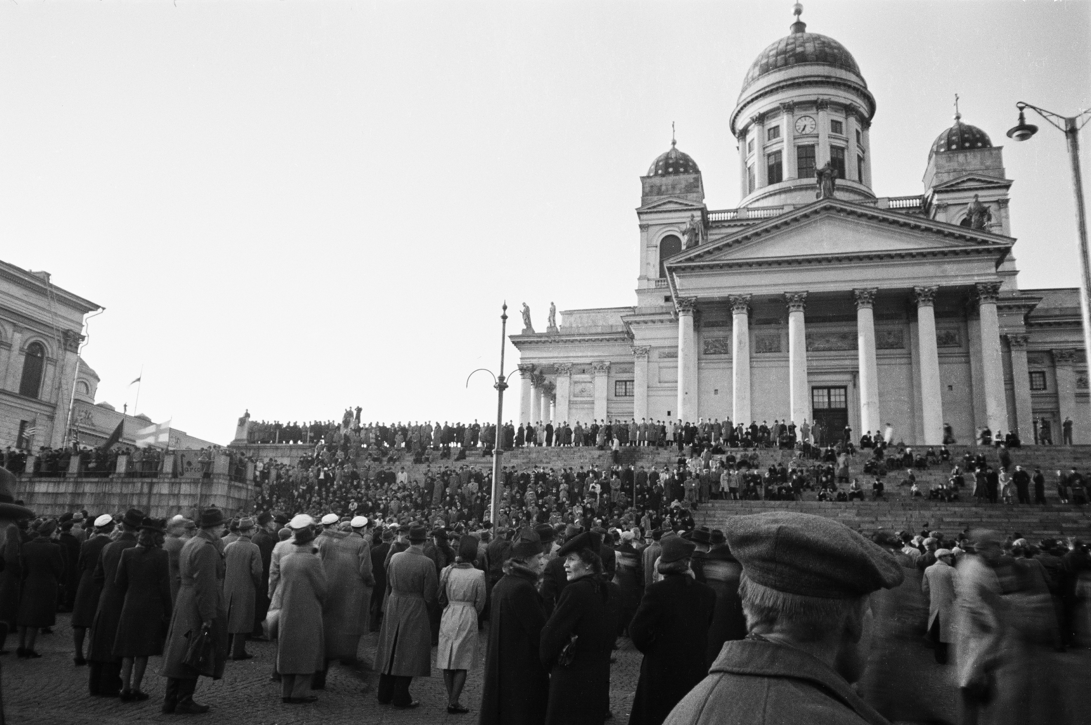 The Citizens' Meeting organized by SKDL in the Senate following the Berlin Empire.