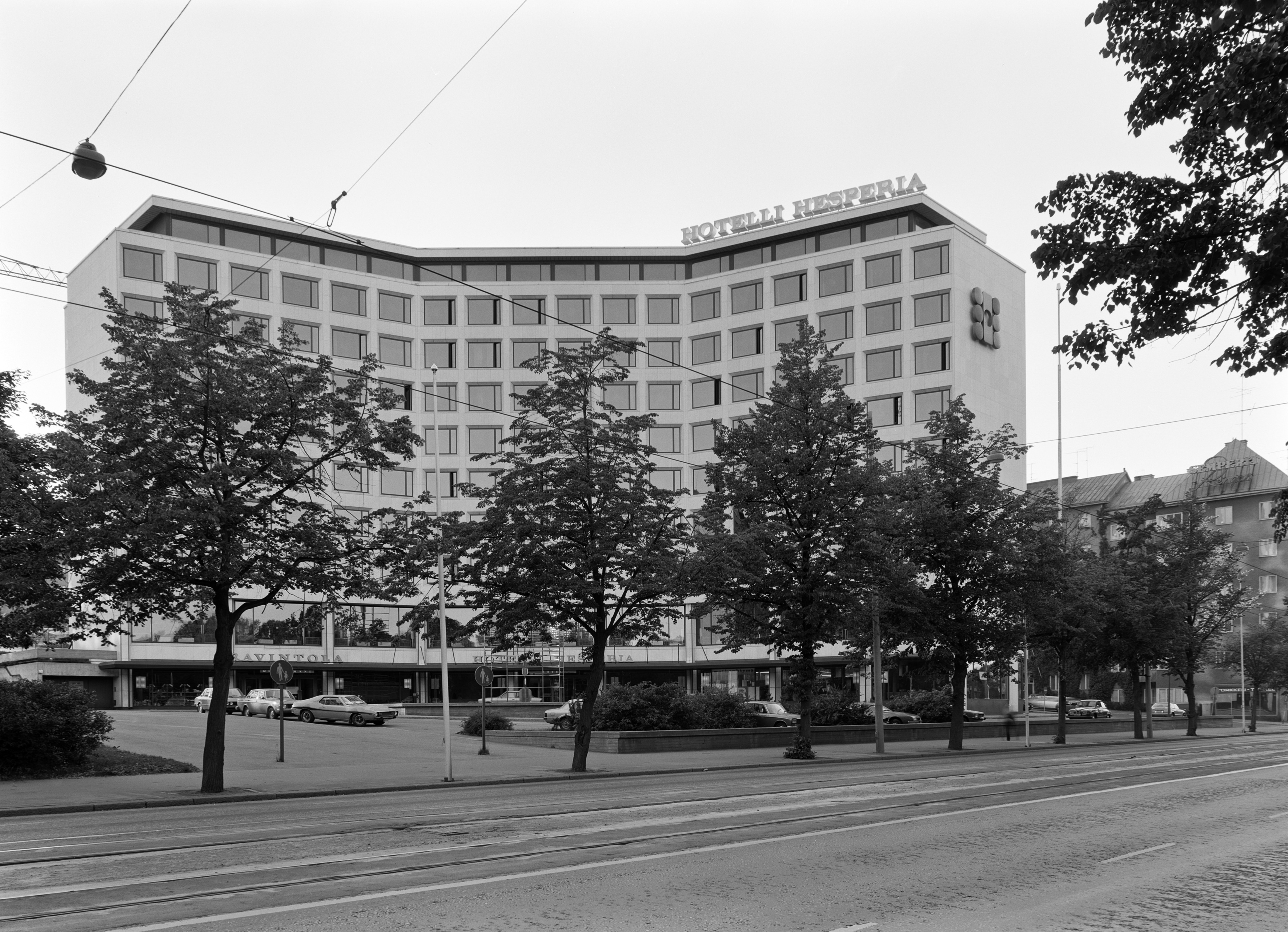 Mannerheimintie 48-50, Hotelli Hesperia.