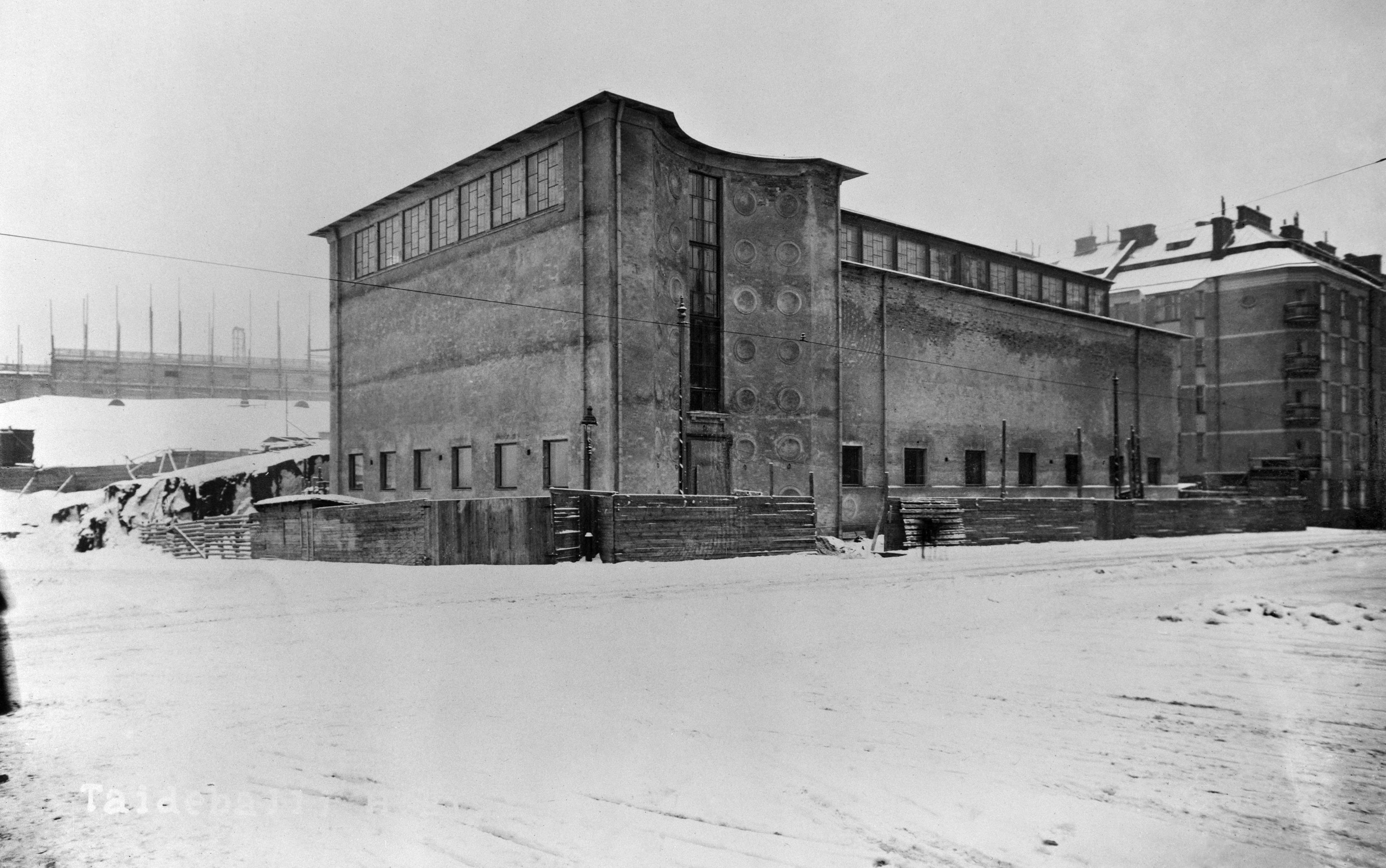Nervanderinkatu 3. Taidehalli (arkkitehti Hilding Ekelundin, valmistunut 1928).