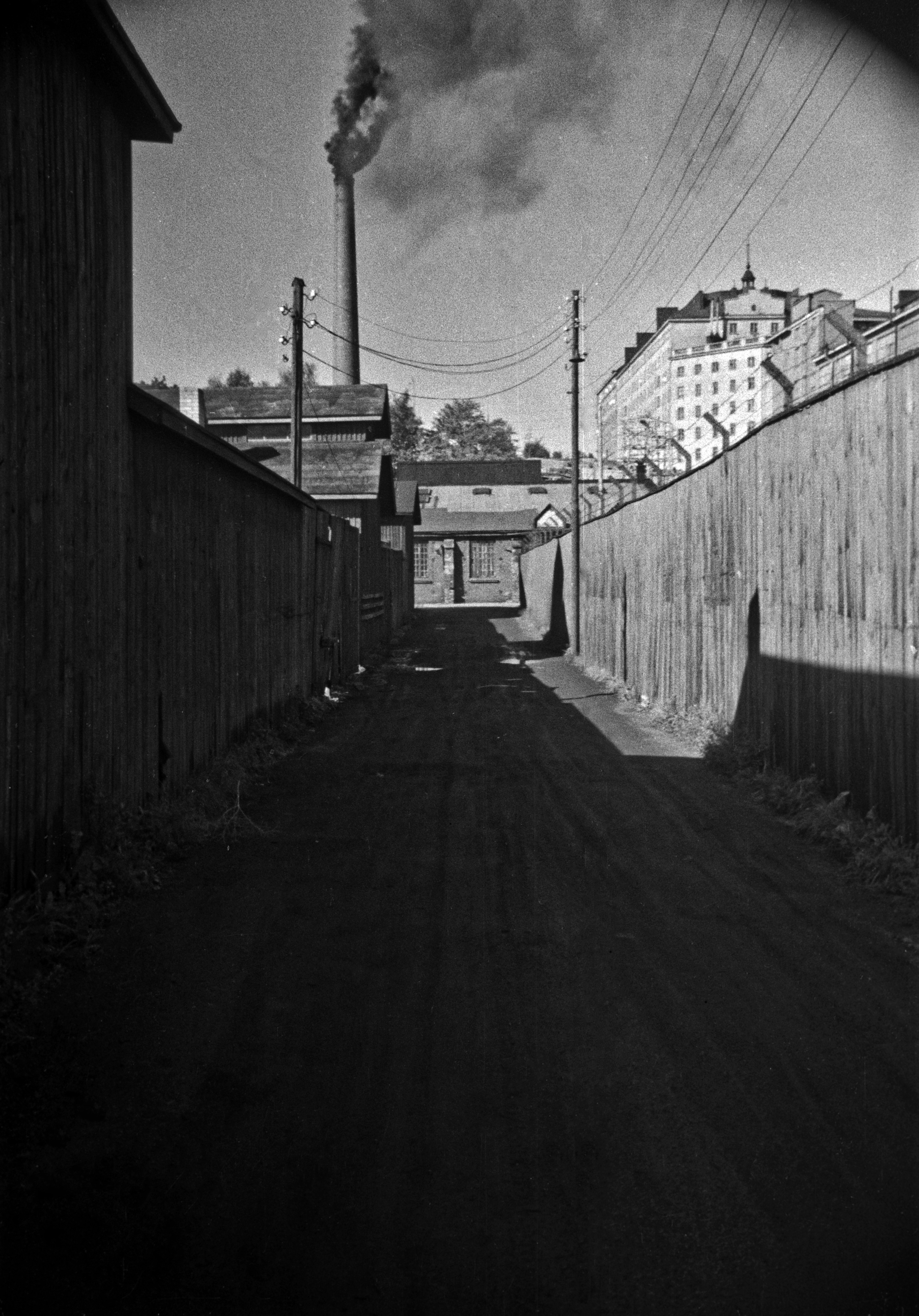 Näkymä Sörnäisten rantatie 25, 27 kohdalta